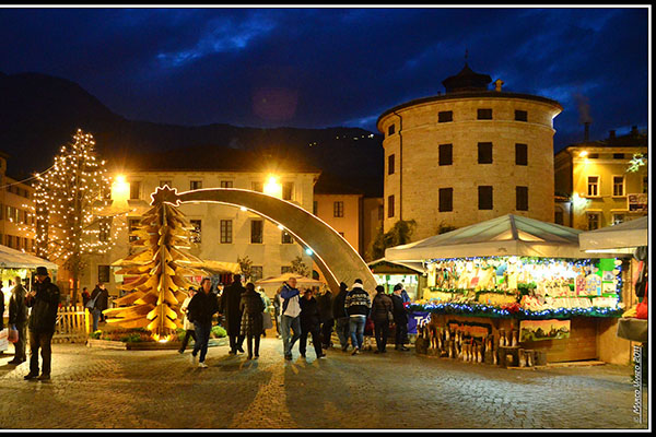 Stella Di Natale Piazze Italiane.I 10 Mercatini Di Natale Piu Belli D Italia 5 Mercatini D Natale Di Trento